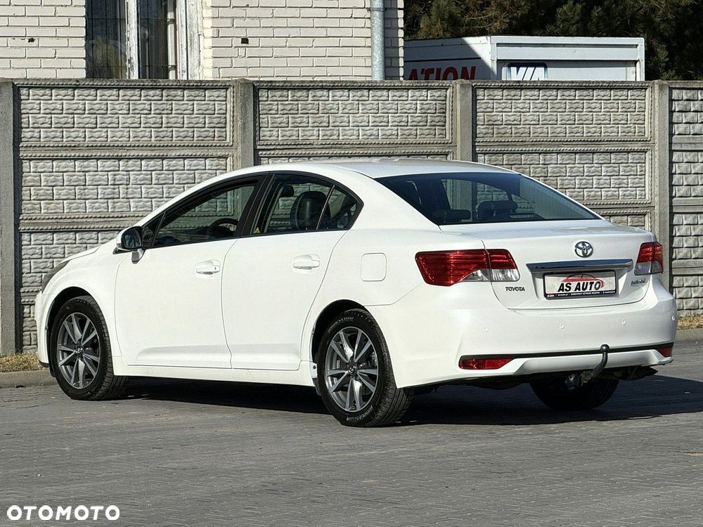 Toyota Avensis 2.0 Premium MS - 39