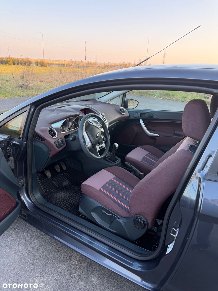 Ford Fiesta 1.25 Trend - 13