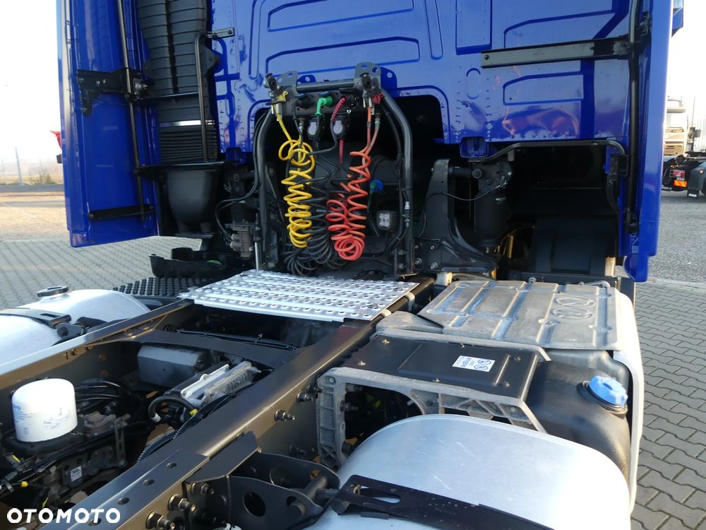 Volvo FH4 460 / EURO 6 / AUTOMAT / I -SHIFT / STANDARD / - 17