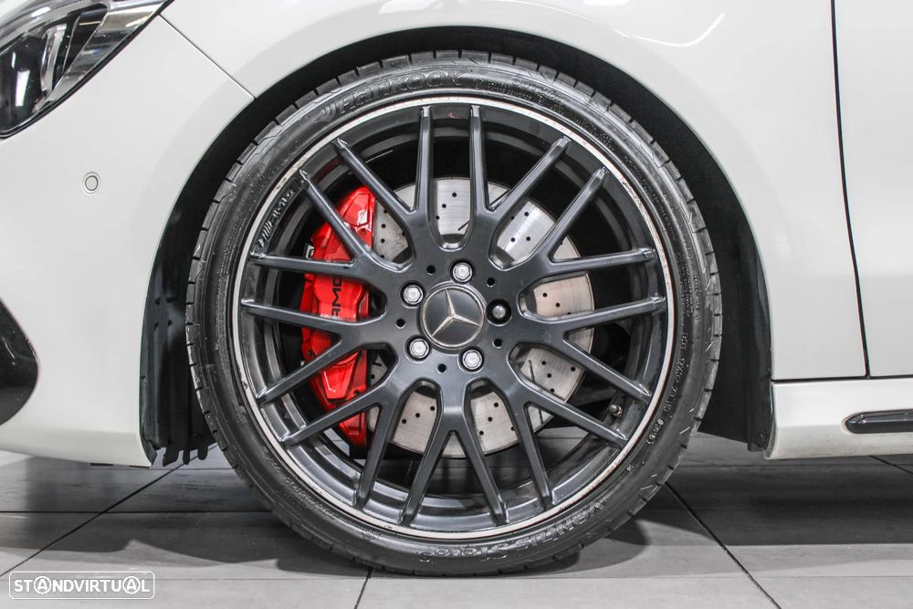 Mercedes-Benz CLA 45 AMG Shooting Brake 4-Matic - 13