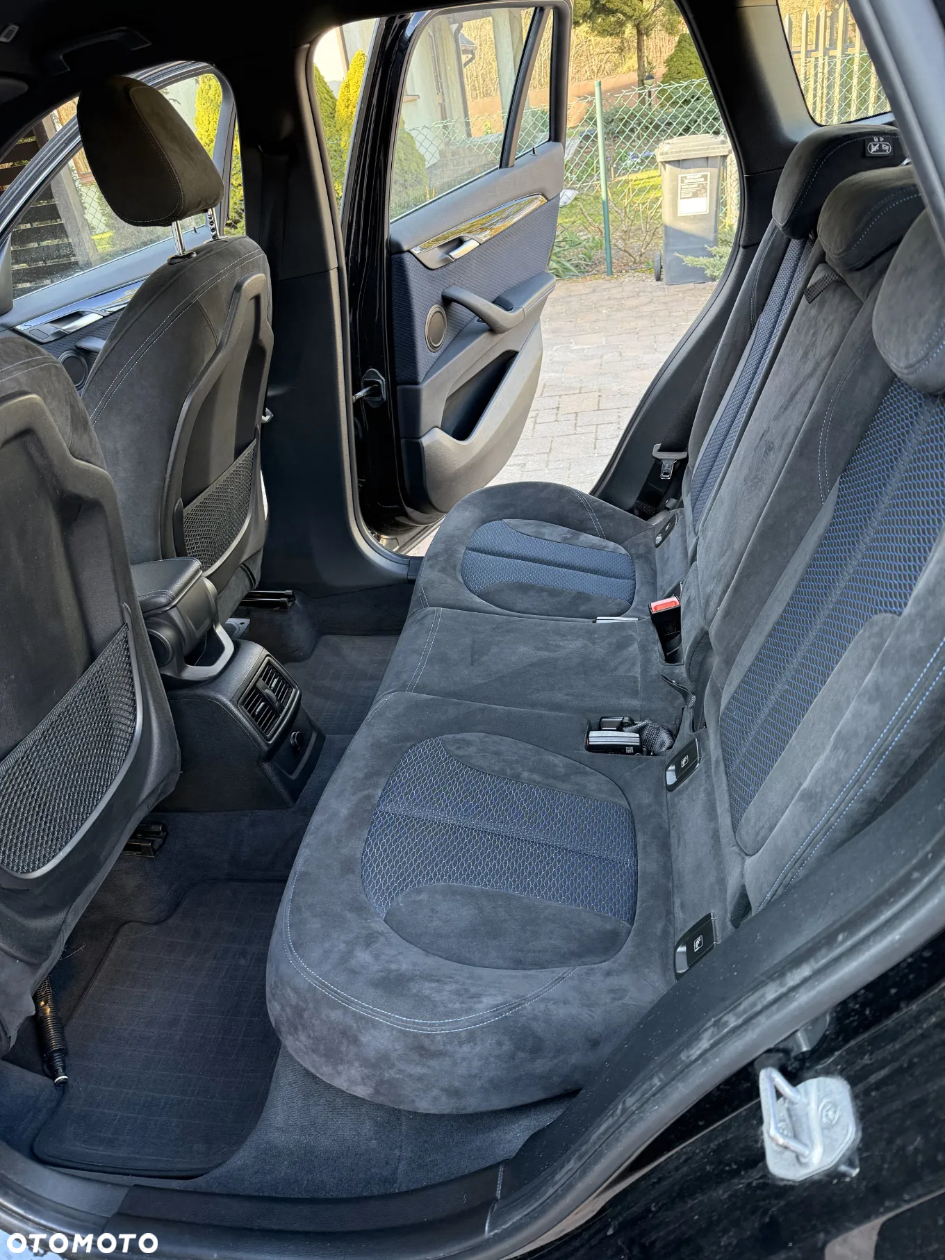BMW X1 xDrive20i - 16