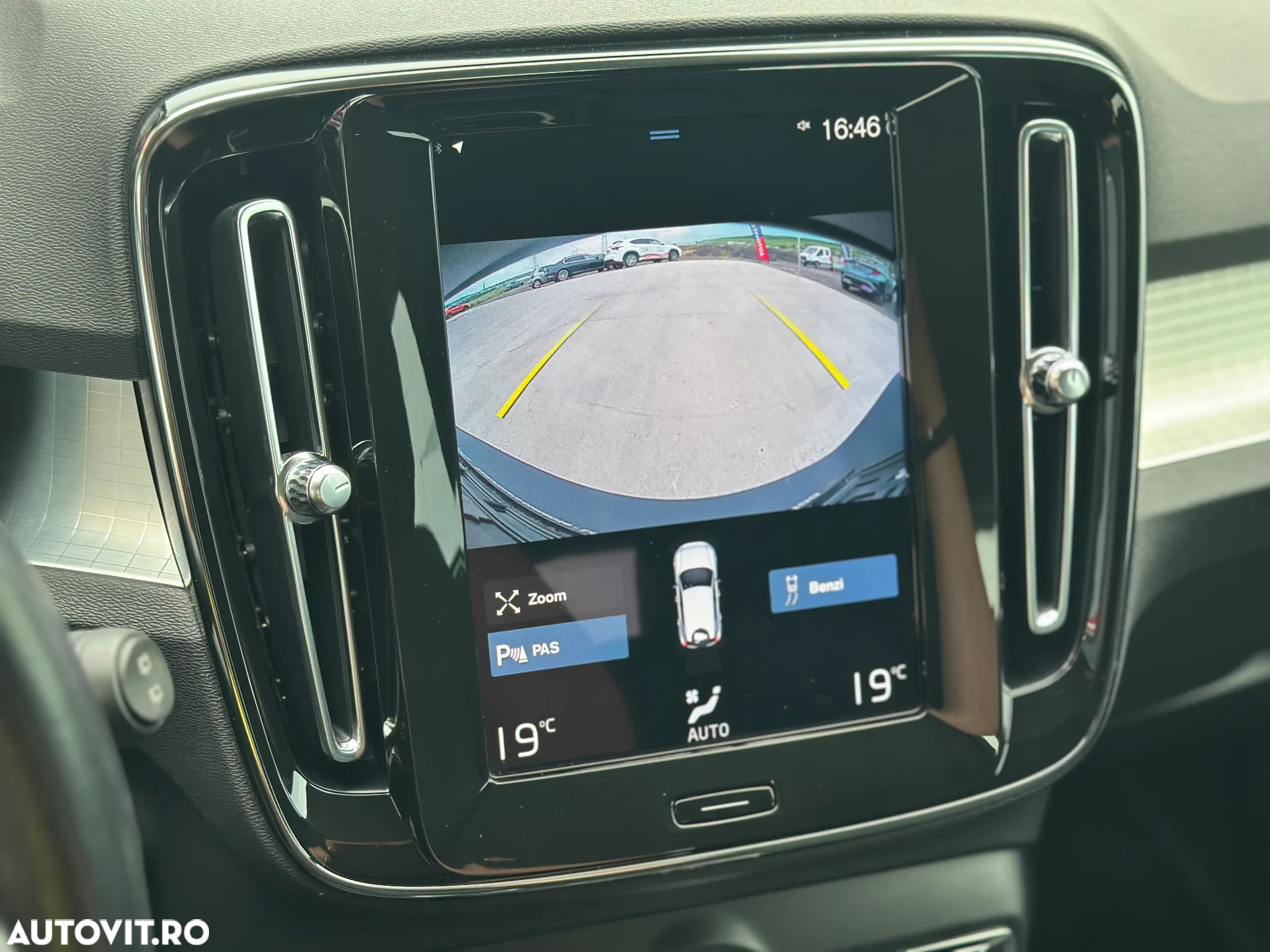 Volvo XC 40 T4 Recharge DKG Essential - 18