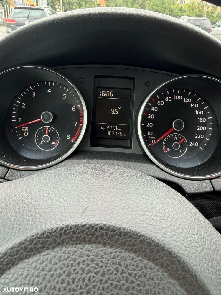 Volkswagen Golf - 14