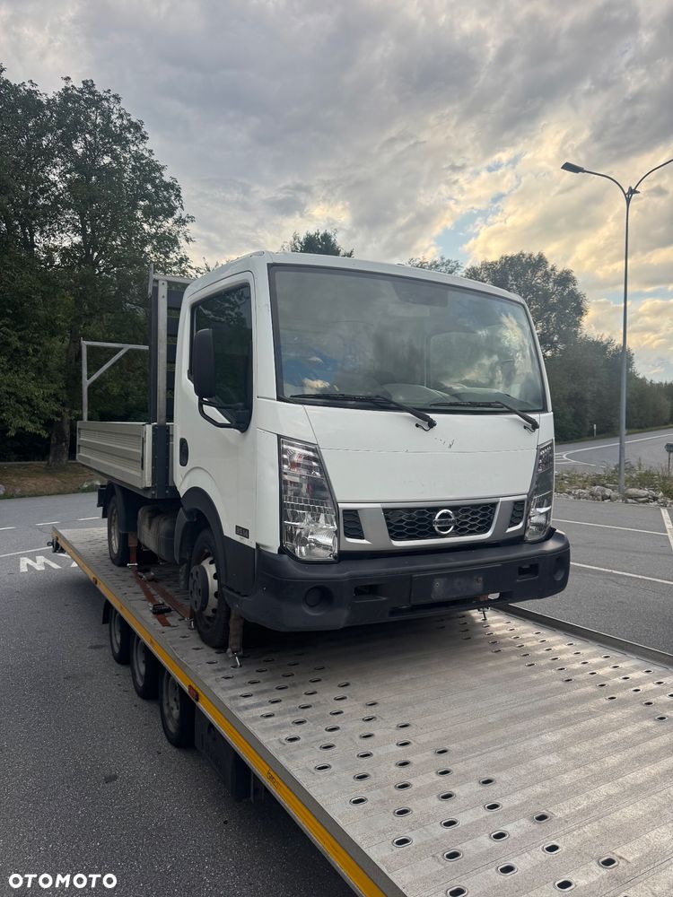 Nissan Cabstar nt 400 - 10