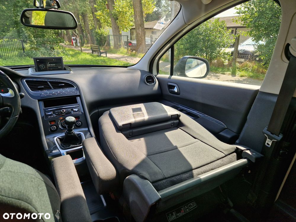 Peugeot 5008 - 19