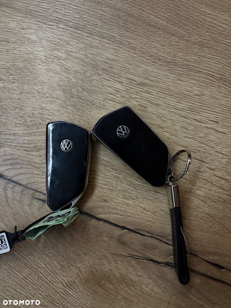 Volkswagen Golf - 32