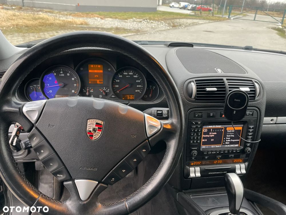 Porsche Cayenne - 9