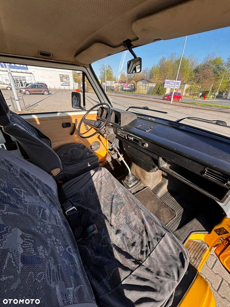 Volkswagen Transporter - 8