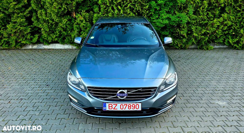Volvo V60 D2 Momentum - 2
