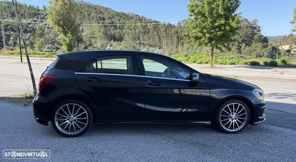 Mercedes-Benz A 180 d AMG Line - 11