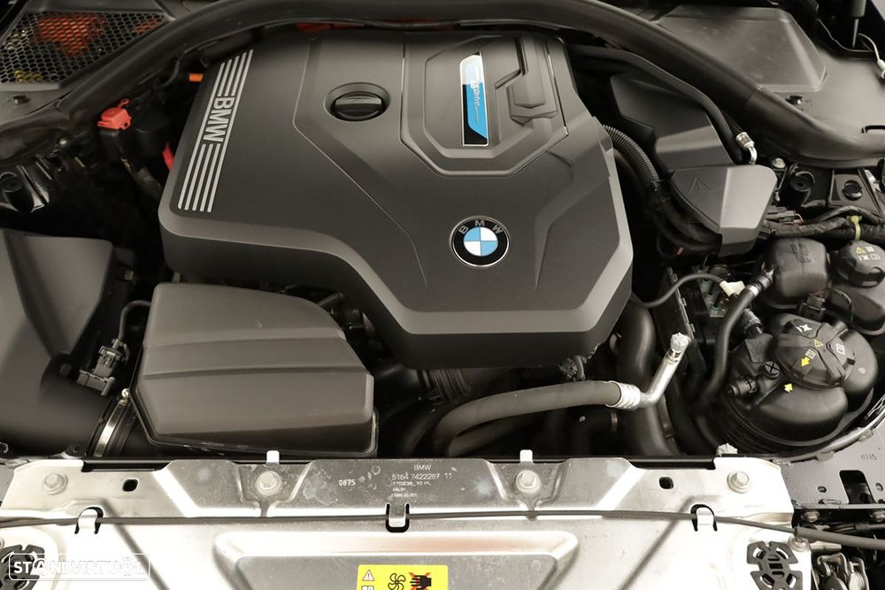 BMW 330 e Edição Desportiva M Auto - 24