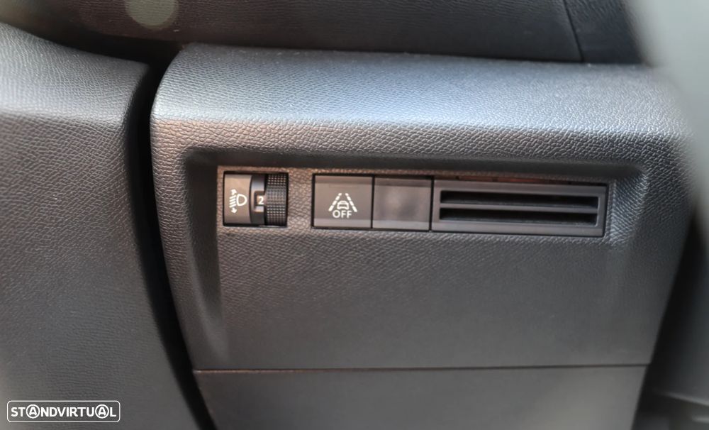 Citroën C4 1.2 PureTech Shine EAT8 - 31