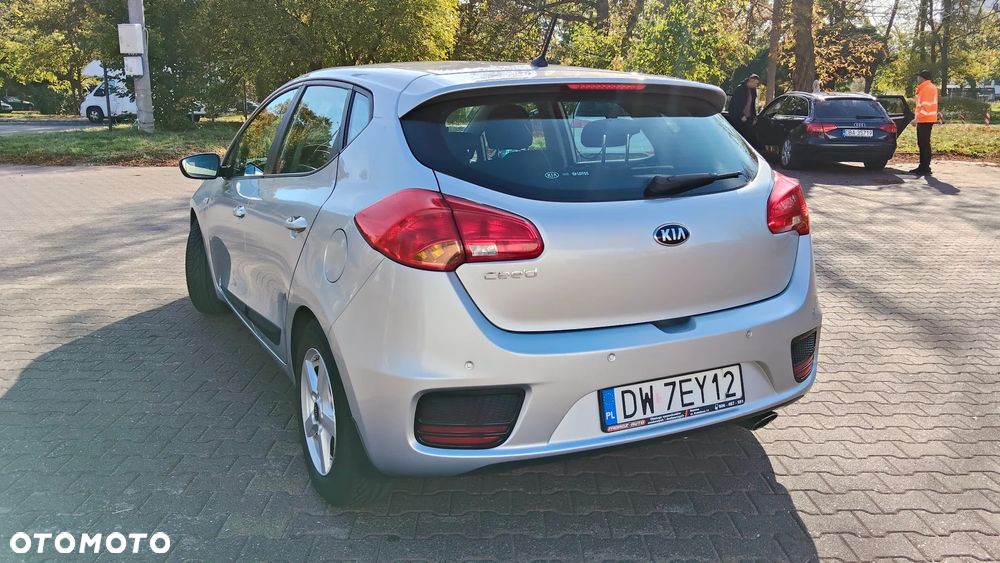 Kia Ceed 1.6 GDI M - 6