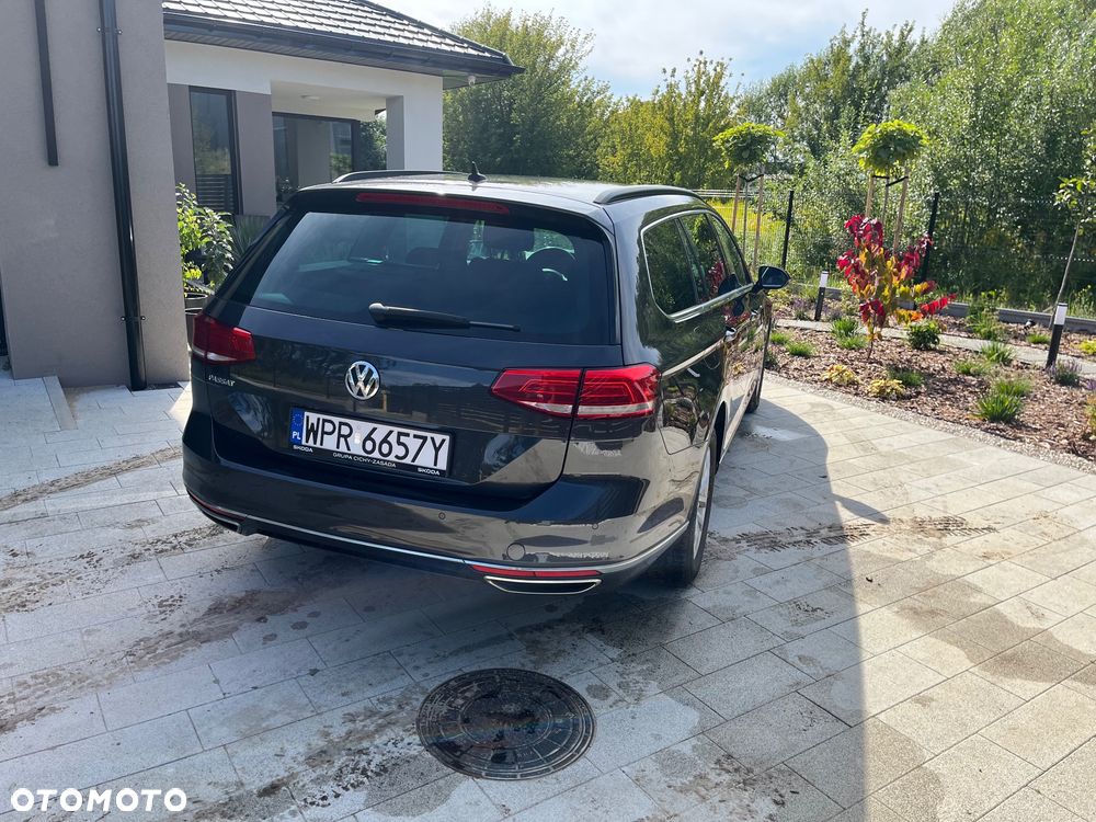 Volkswagen Passat 2.0 TDI Elegance DSG - 4