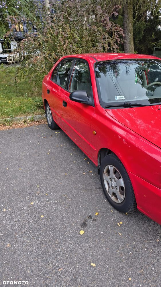 Hyundai Accent - 7