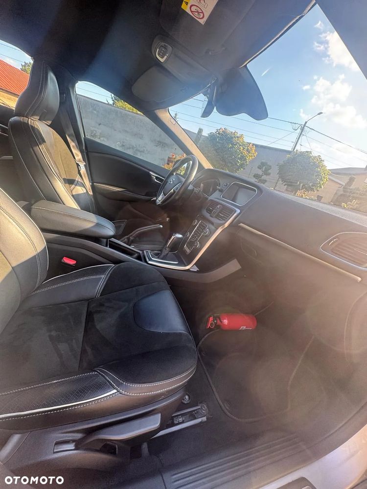 Volvo V40 D2 Drive-E SCR R-Design Momentum - 8