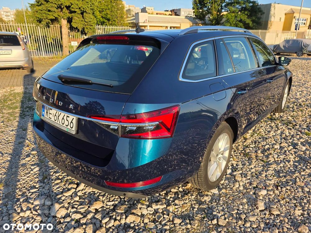 Skoda Superb 1.5 TSI Ambition DSG - 9