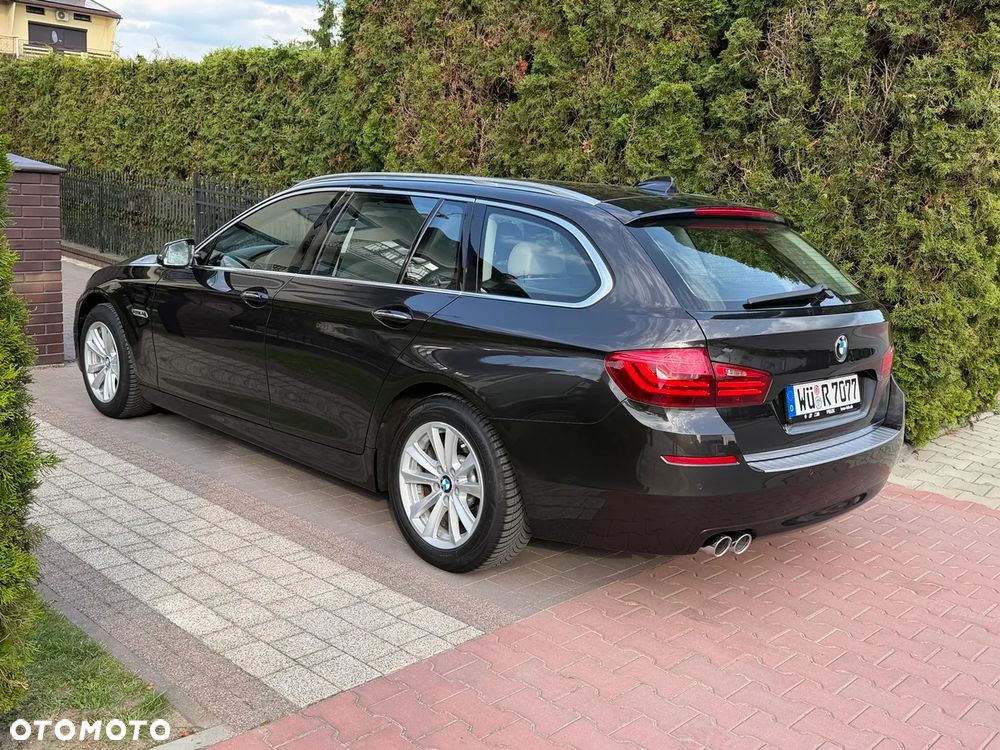 BMW Seria 5 525d Luxury Line - 14