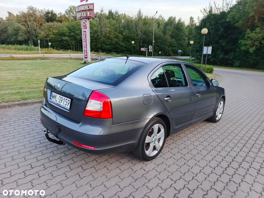 Skoda Octavia 1.4 TSI IMPULS EDITION - 23