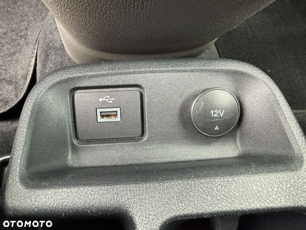 Ford Transit Connect - 23