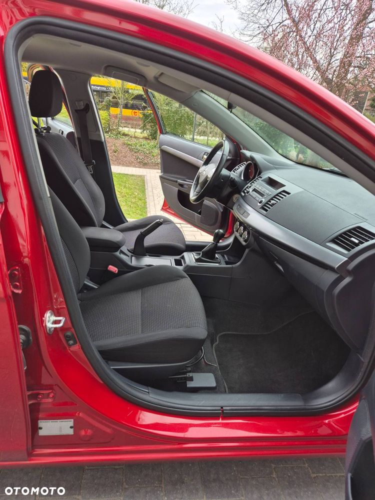 Mitsubishi Lancer 1.8 Invite - 22