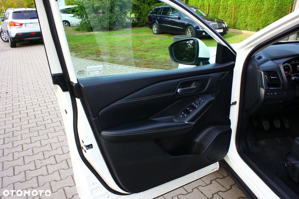 Nissan Qashqai 1.3 DIG-T N-Connecta EU6d - 30