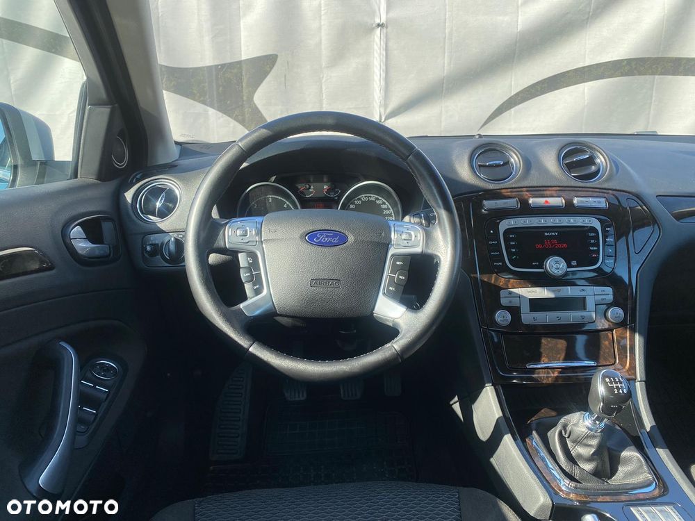 Ford Mondeo 2.0 TDCi Ghia - 25