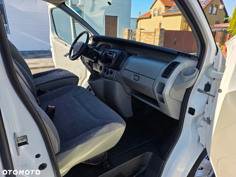 Renault Trafic - 13