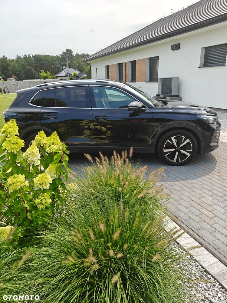 Volkswagen Tiguan 2.0 TDI Elegance DSG - 10