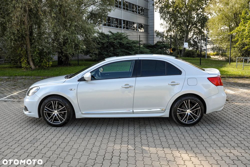 Suzuki Kizashi 2.4 Sport 4WD CVT - 2