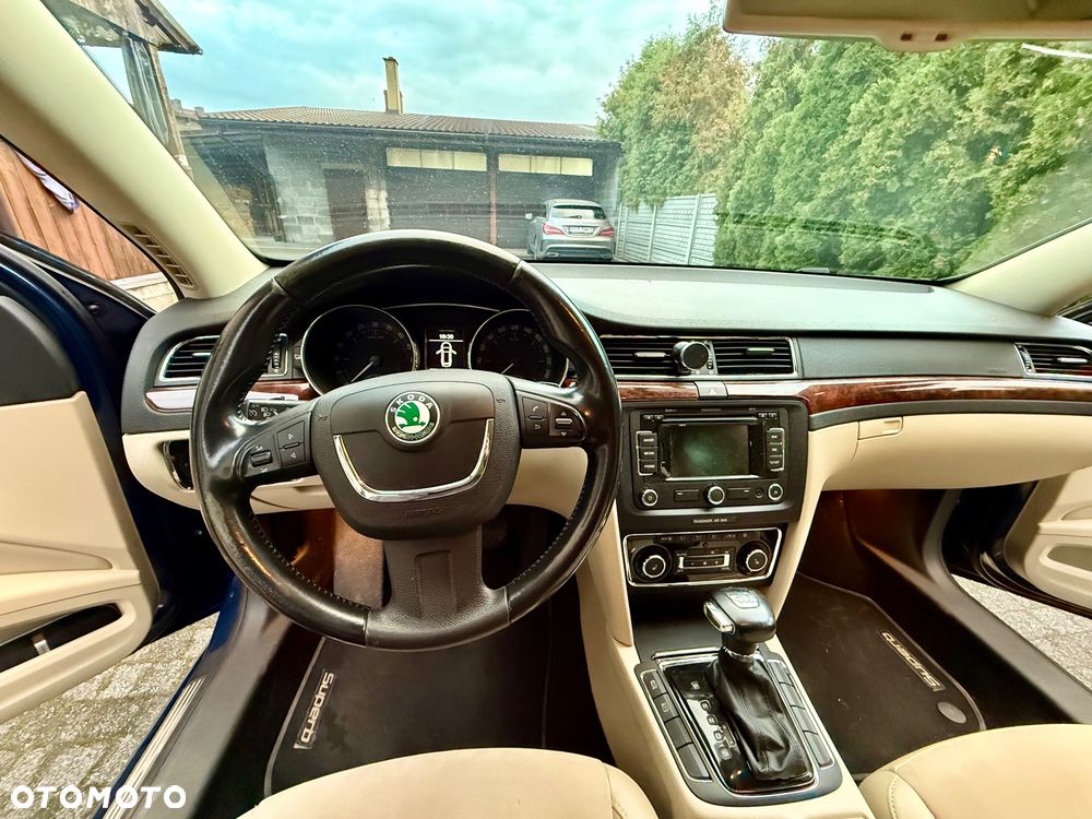 Skoda Superb 2.0 TDI DSG Exclusive - 14