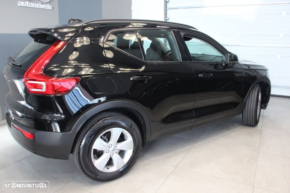 Volvo XC 40 1.5 T2 Momentum - 2