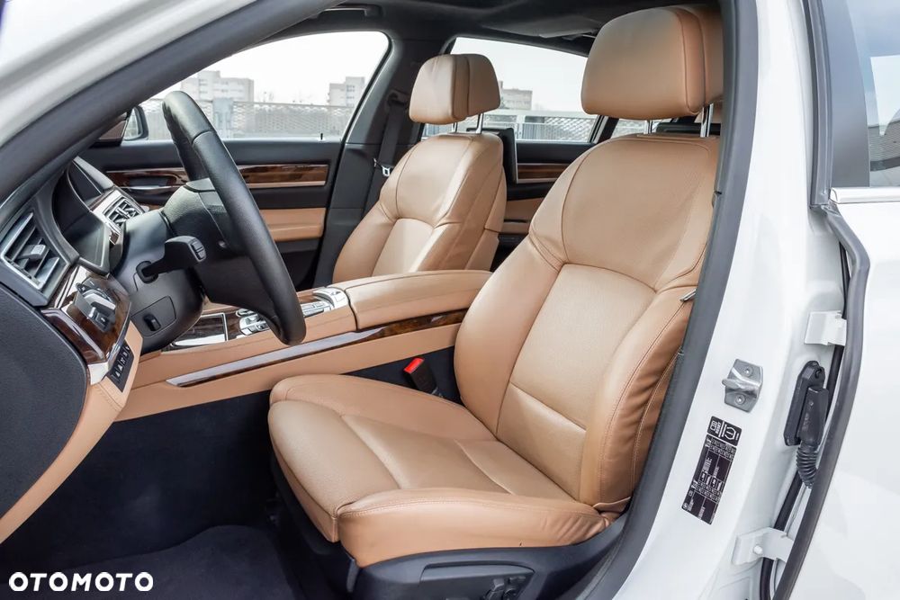 BMW Seria 7 760i L - 5