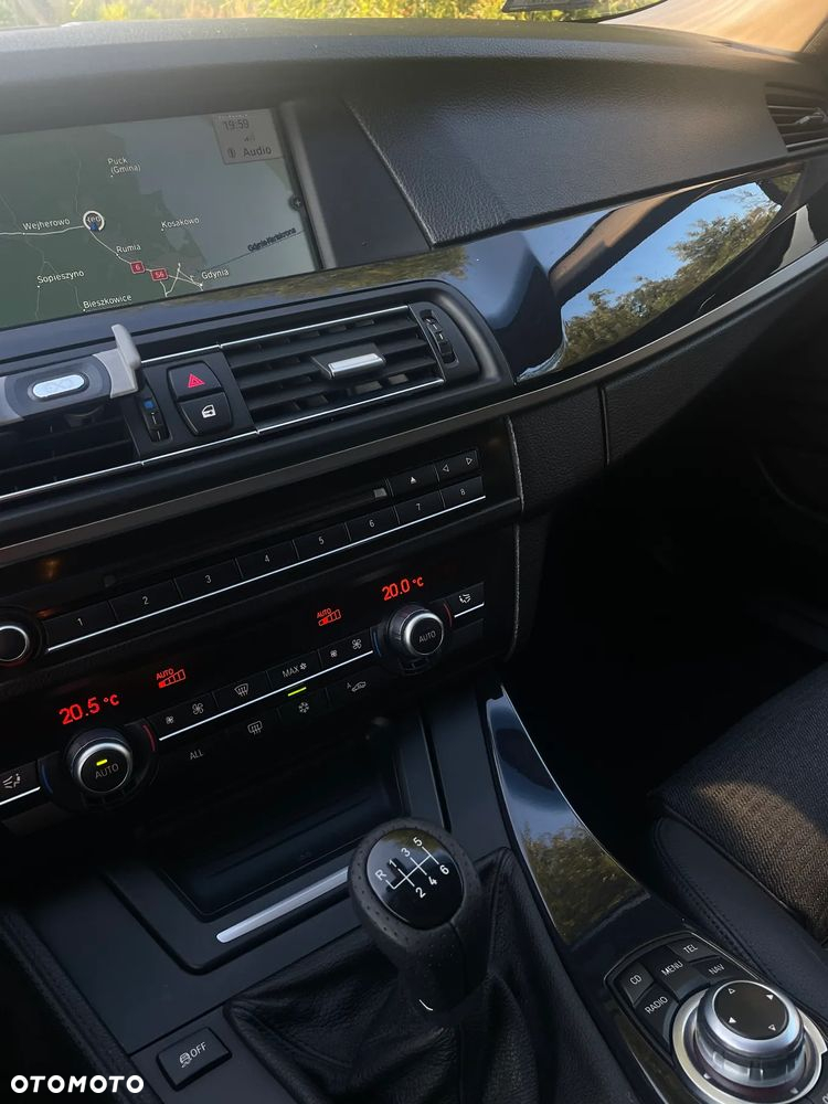 BMW Seria 5 520d - 8