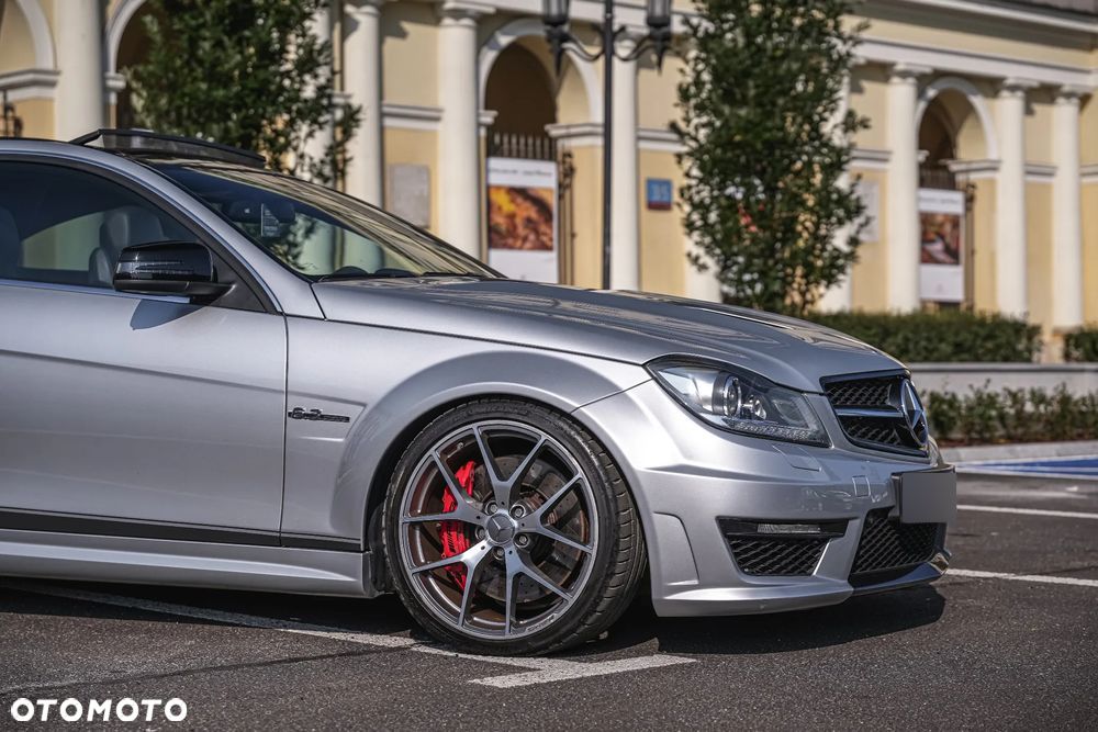 Mercedes-Benz Klasa C 63 AMG Coupe AMG SPEEDSHIFT MCT Edition 507 - 3