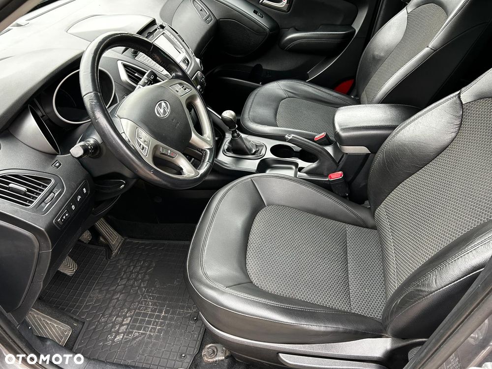 Hyundai ix35 1.7 CRDi 2WD blue Style - 13