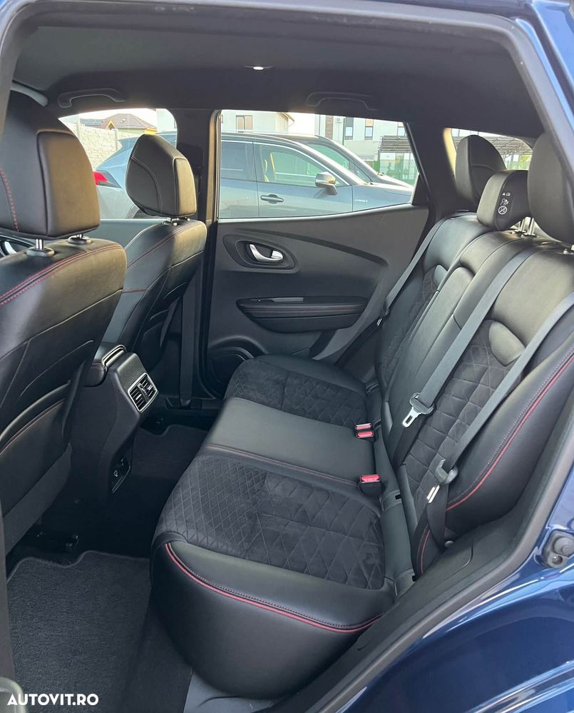 Renault Kadjar TCe EDC GPF Black Edition - 16