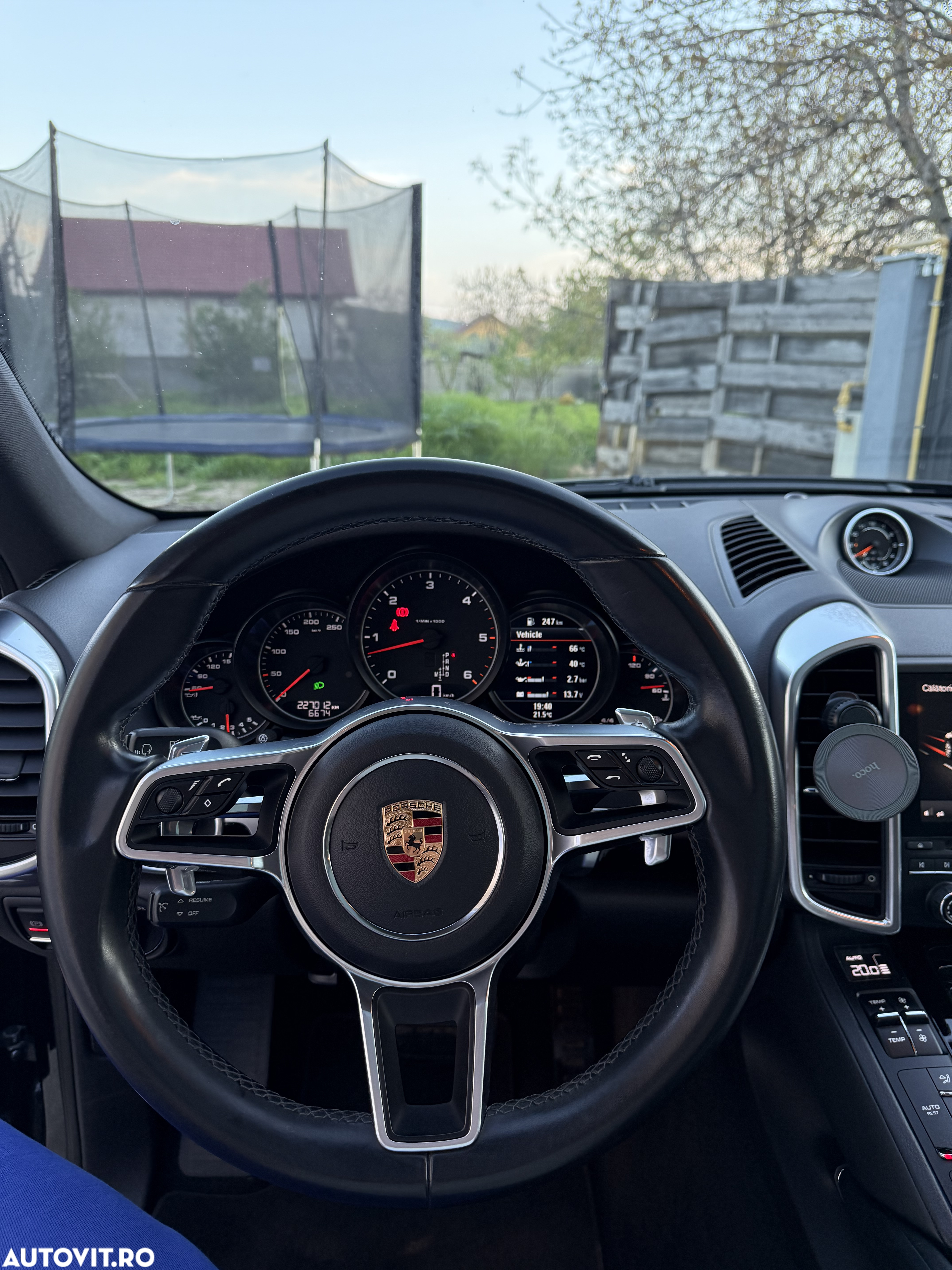 Porsche Cayenne 3.0 L - 10