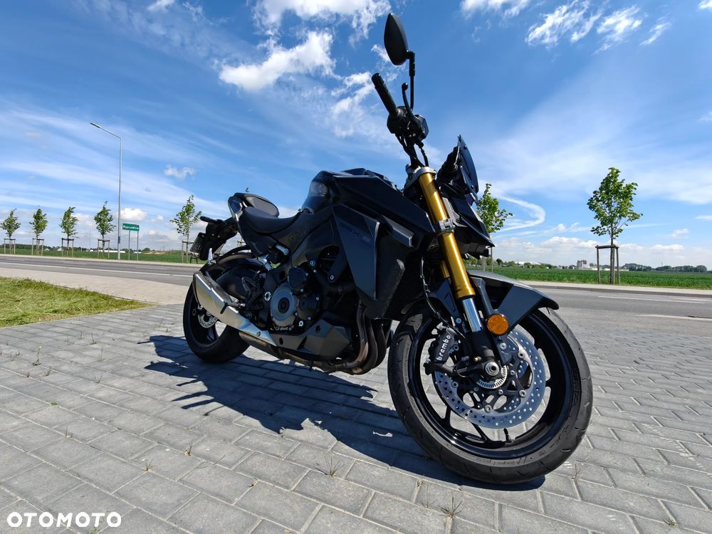 Suzuki GSX 1000 - 1