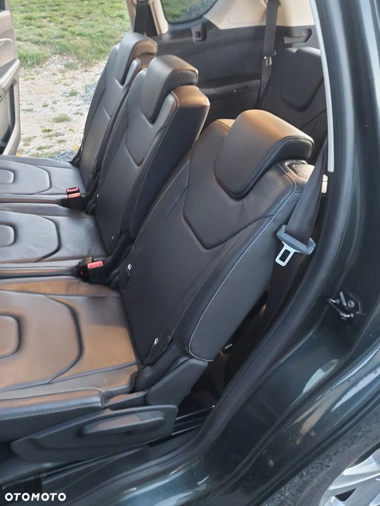 Ford S-Max 2.0 TDCi Titanium PowerShift - 12