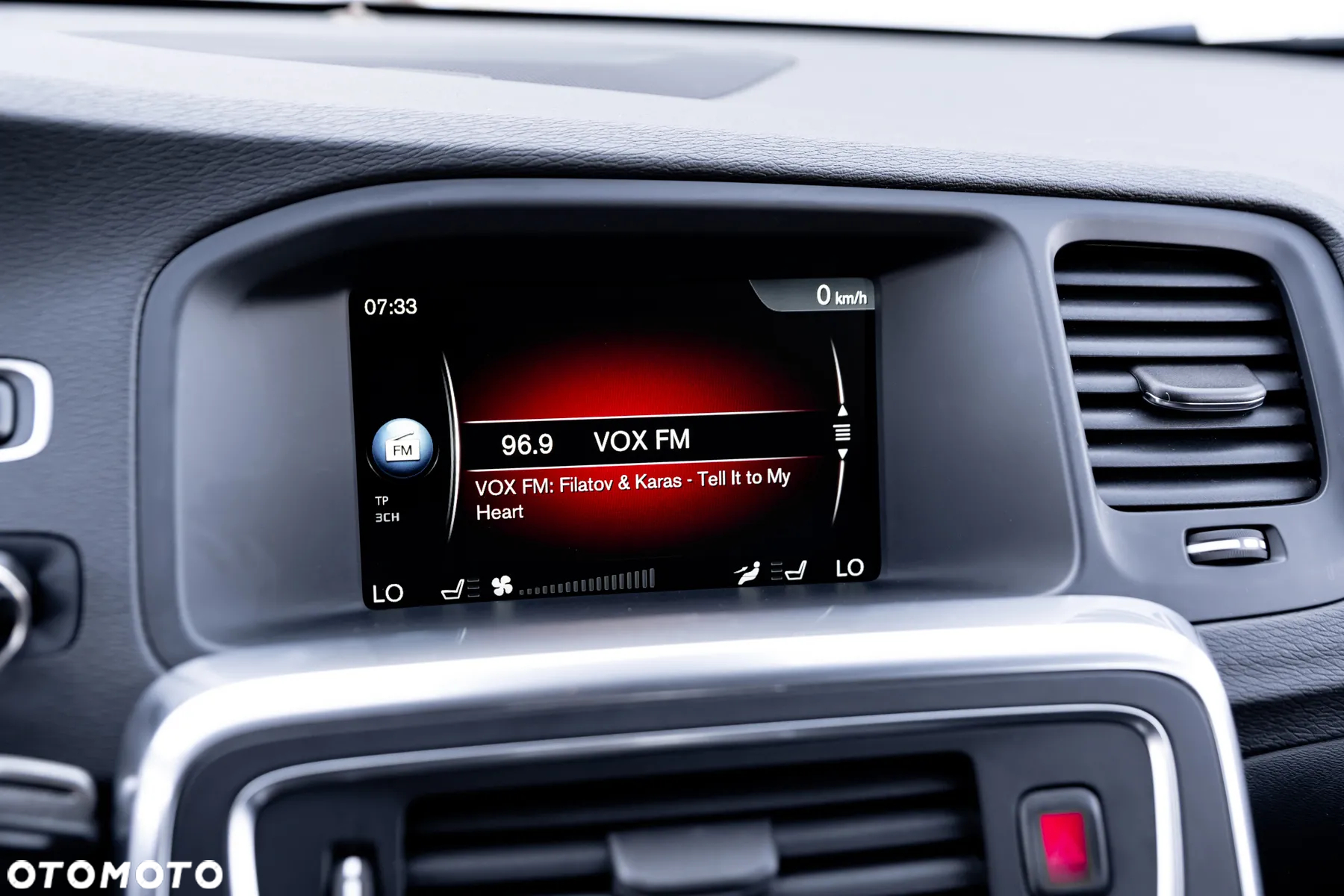 Volvo V60 D4 Drive-E R-Design Kinetic - 28
