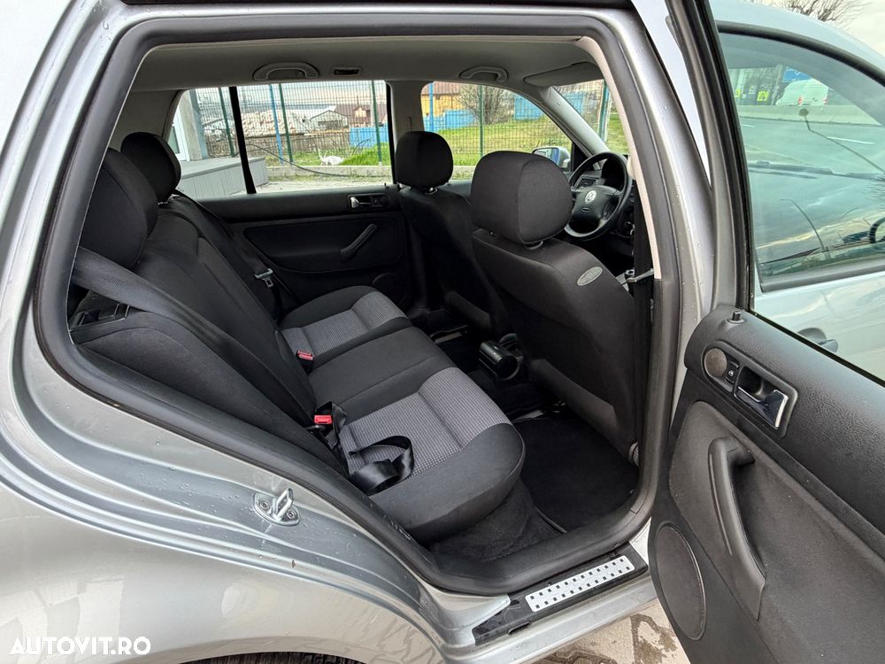 Volkswagen Golf - 27