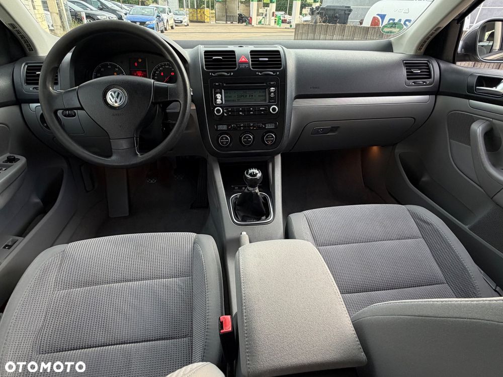 Volkswagen Jetta 1.6 Comfortline - 5