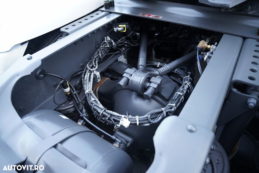 Scania R 520 / V8 / SISTEM HIDRAULIC / RETARDER / I-PARK COOL / FULL AIRMATIC / EURO 6 - 19