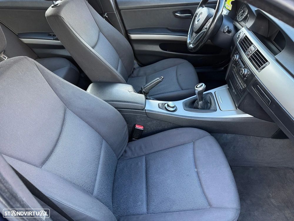 BMW 318 d Navigation - 15