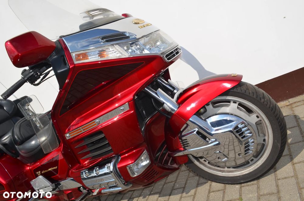 Honda GL - 24