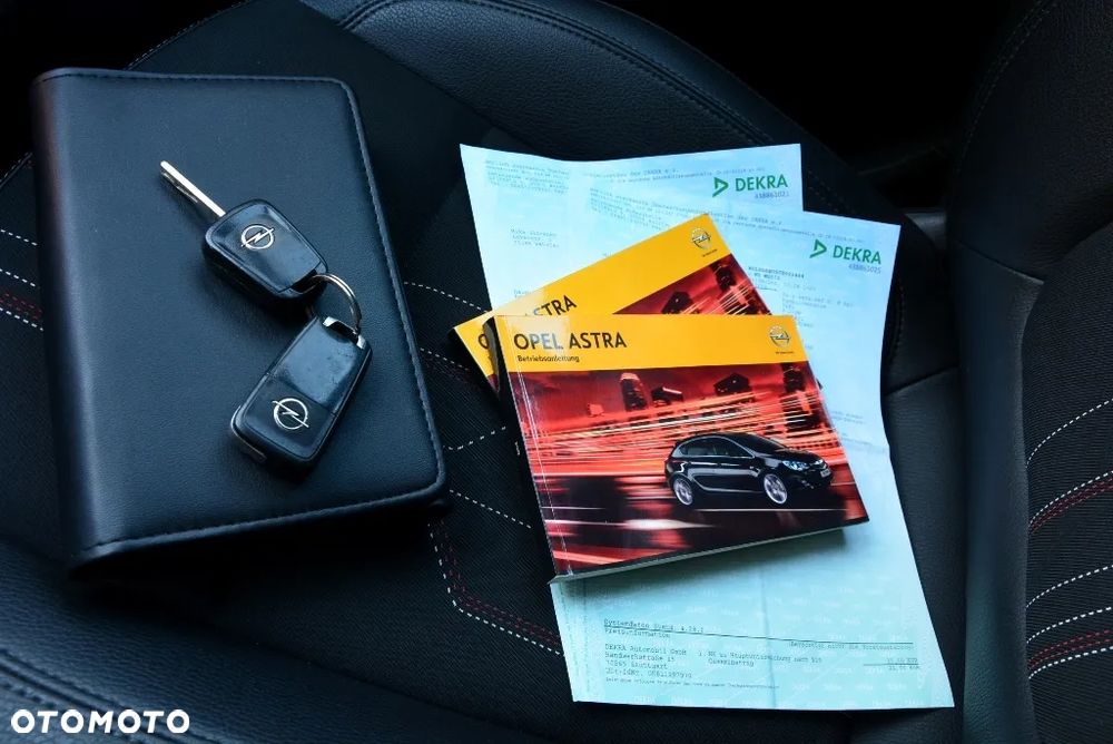 Opel Astra 1.4 Turbo Sports Tourer 150 Jahre - 25