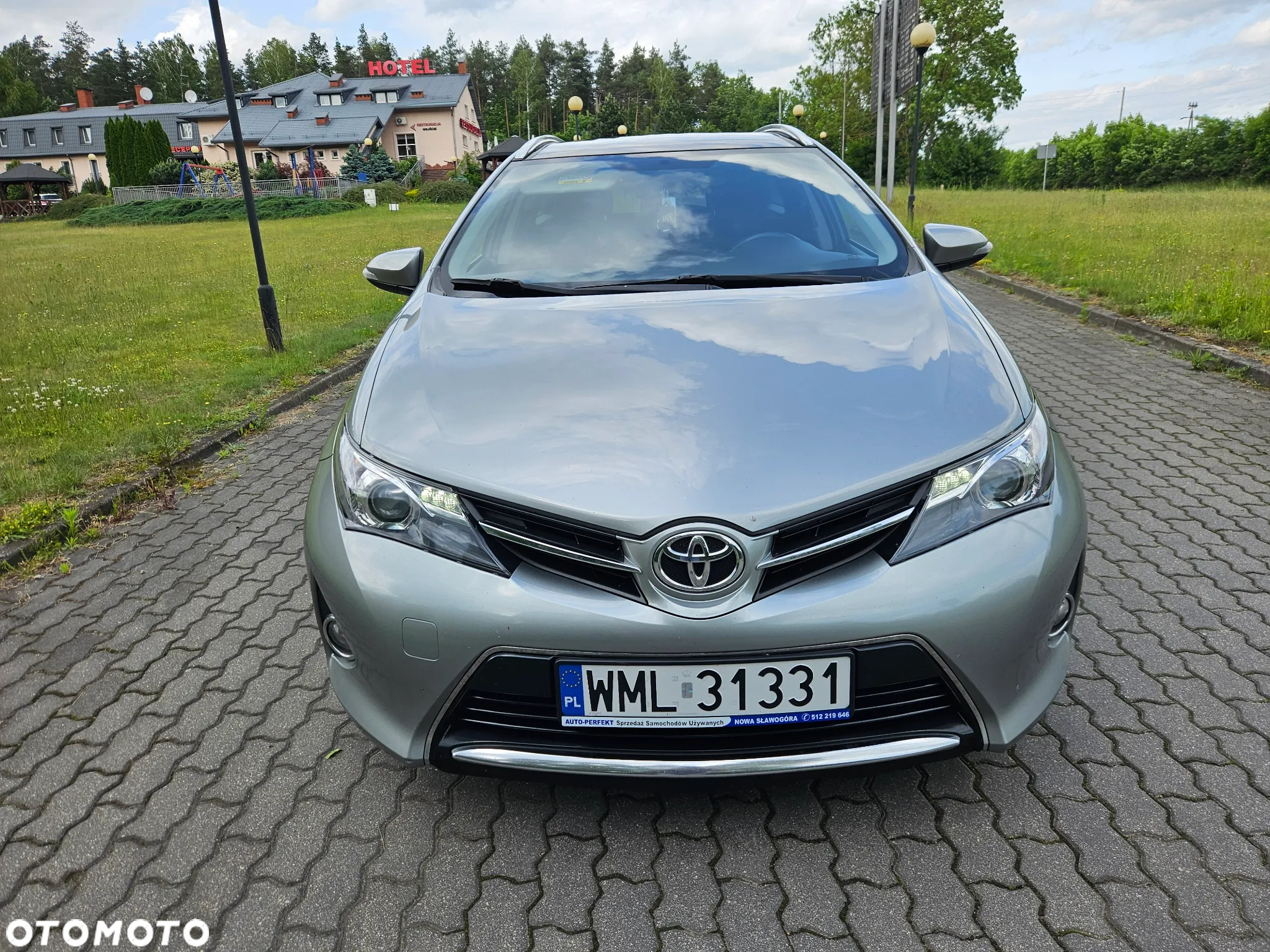 Toyota Auris 1.6 Premium - 2