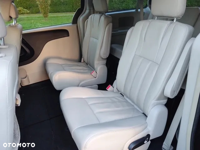 Chrysler Town & Country 3.6 Touring - 22
