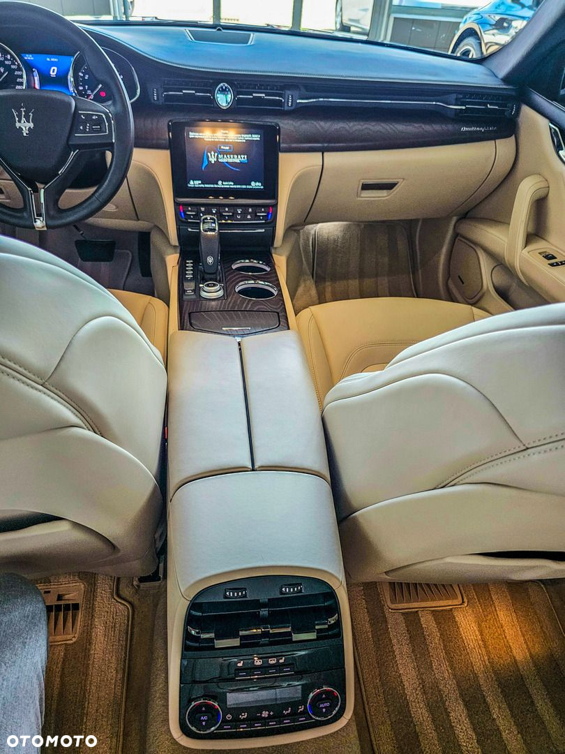 Maserati Quattroporte - 18